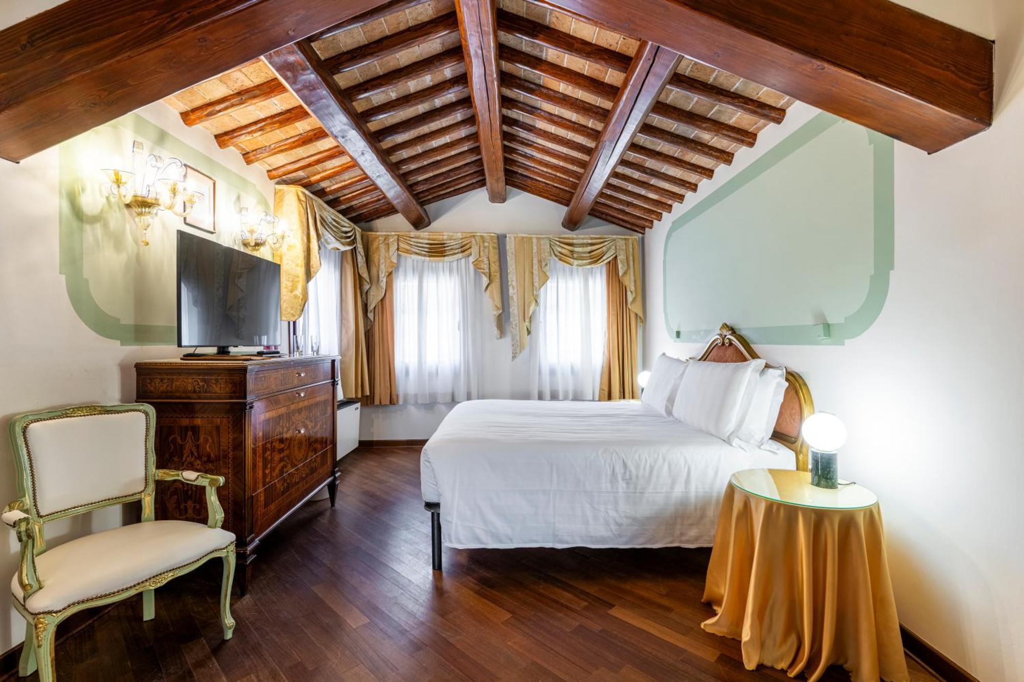 Hotel Colombina Venice